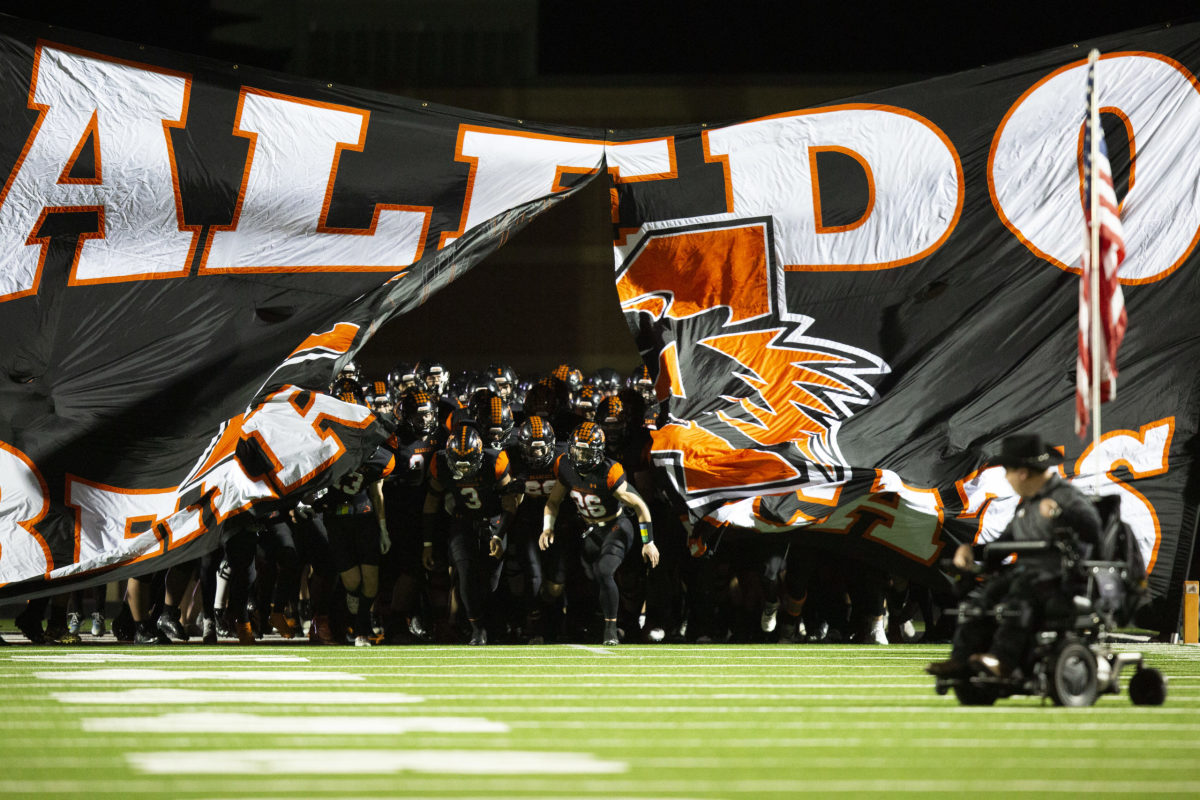 Photos: Brayden Fowler-Nicolosi leads Aledo to 77-0 5A bi-district ...