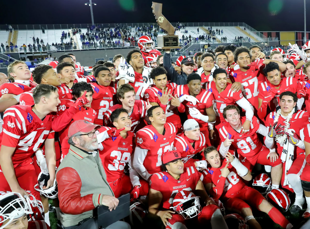 CIF-State-Open-football-championship-Mater-Dei-vs.-Serra-San-Mateo.-Photo-Joe-Bergman-034