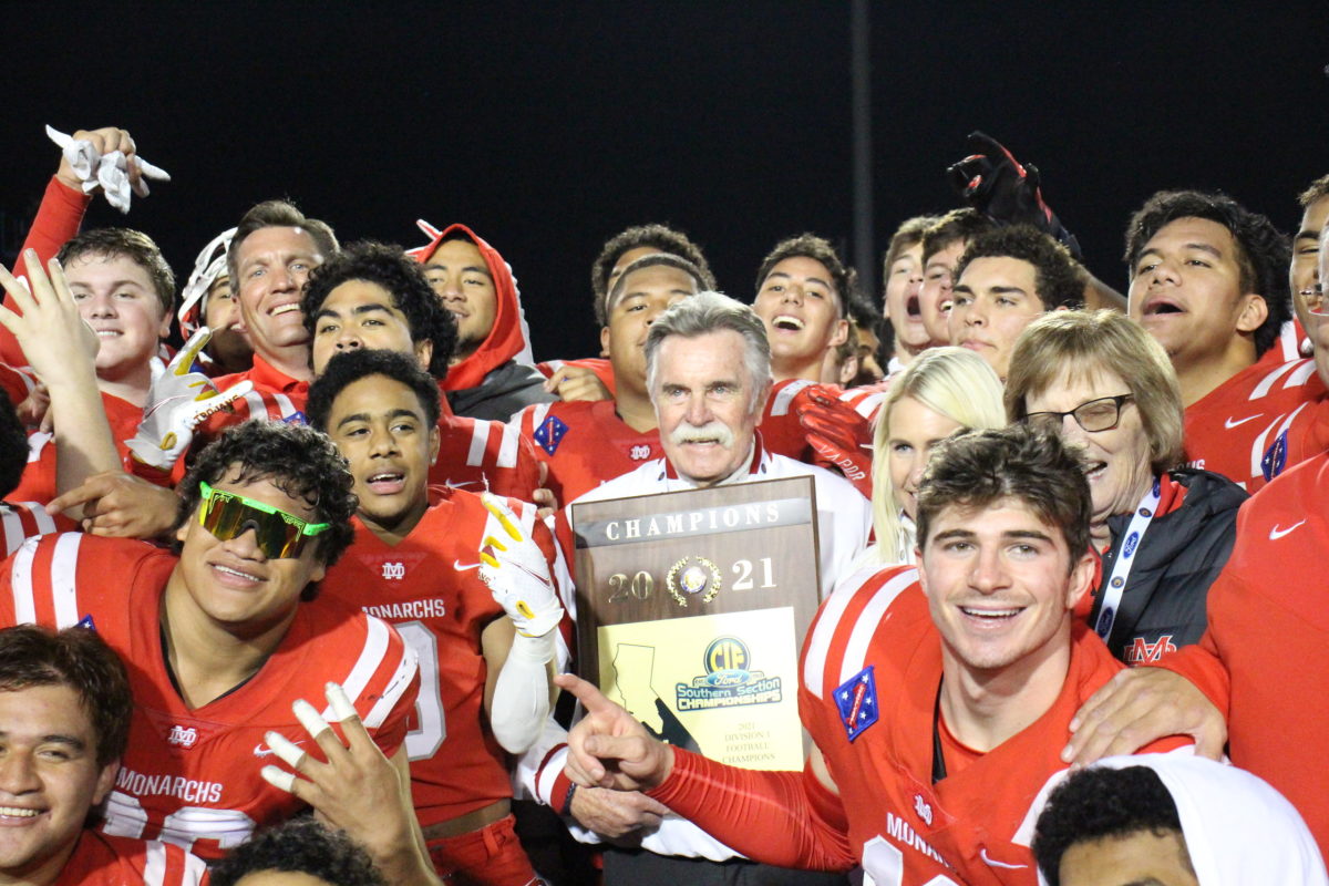 Mater-Dei-football-championship_8653