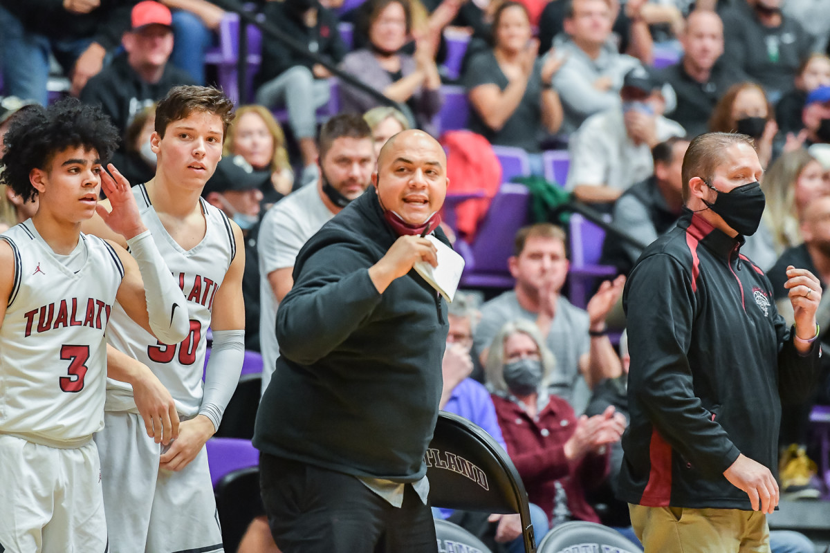 Tualatin Summit boys basketball Ken Waz 13