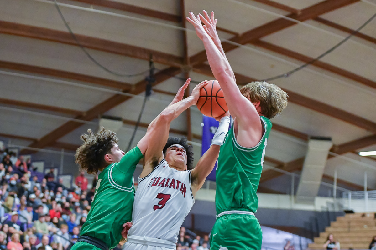 Tualatin Summit boys basketball Ken Waz 22