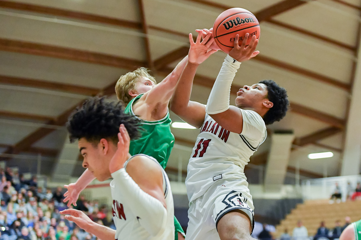 Tualatin Summit boys basketball Ken Waz 39