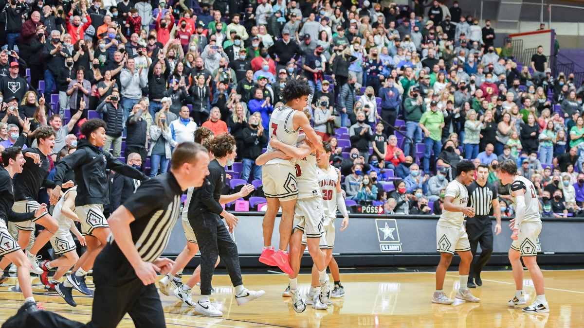 Tualatin Summit boys basketball Ken Waz 104