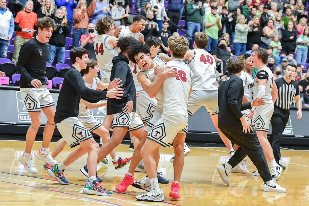 Tualatin Summit boys basketball Ken Waz 105