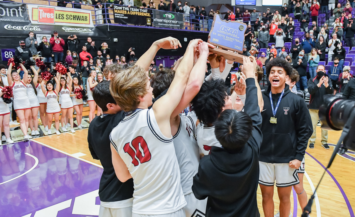 Tualatin Summit boys basketball Ken Waz 110