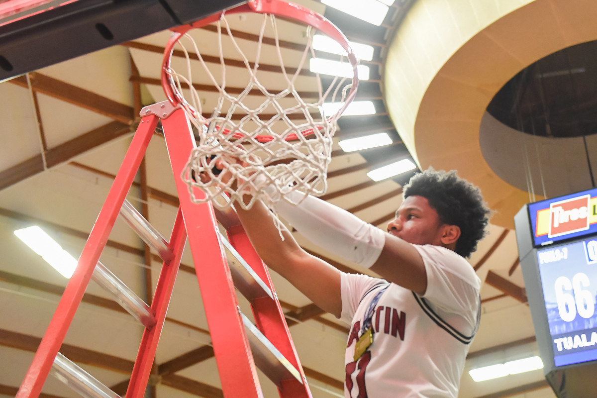 Tualatin Summit boys basketball Ken Waz 115