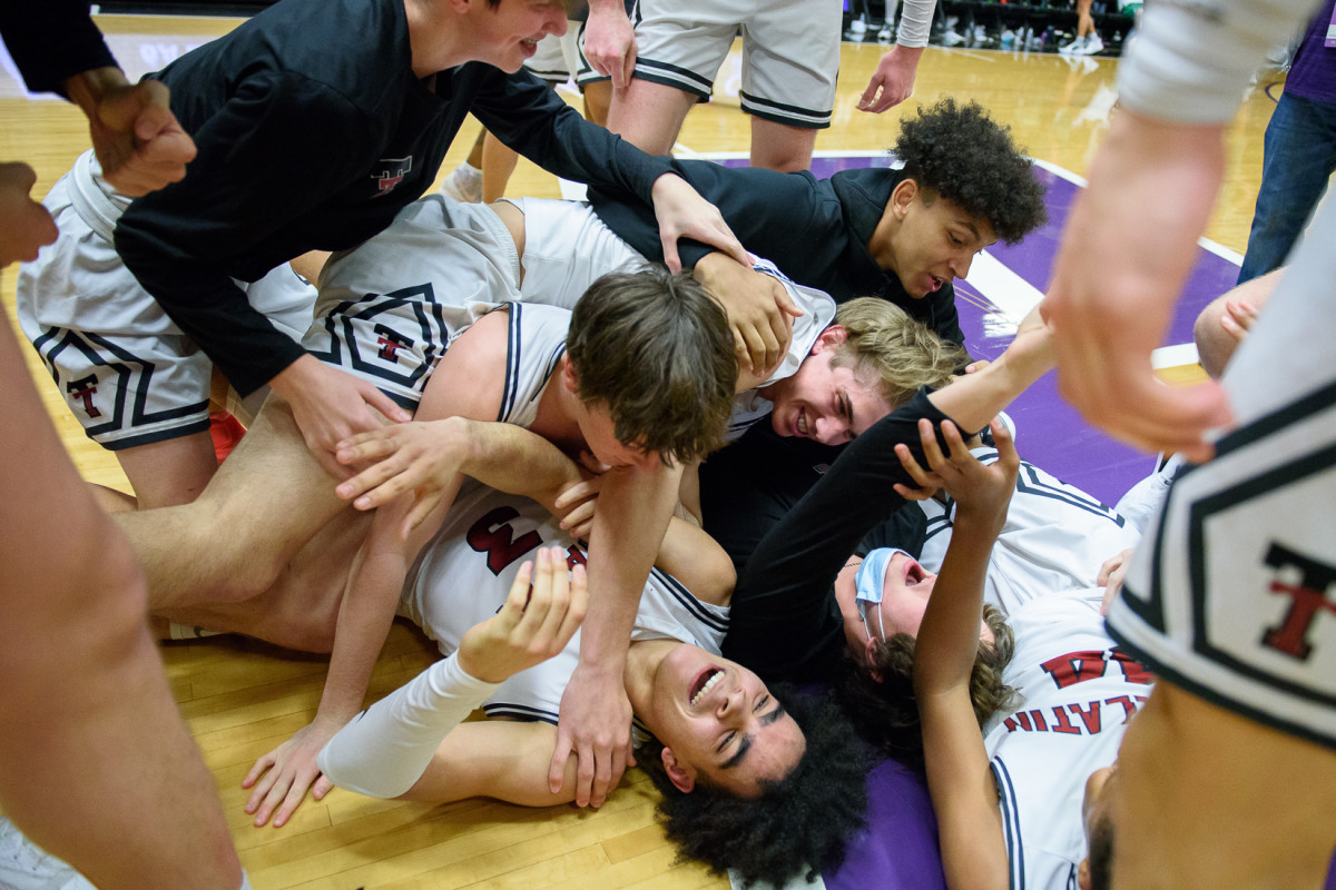 Tualatin Summit boys basketball Ken Waz 128