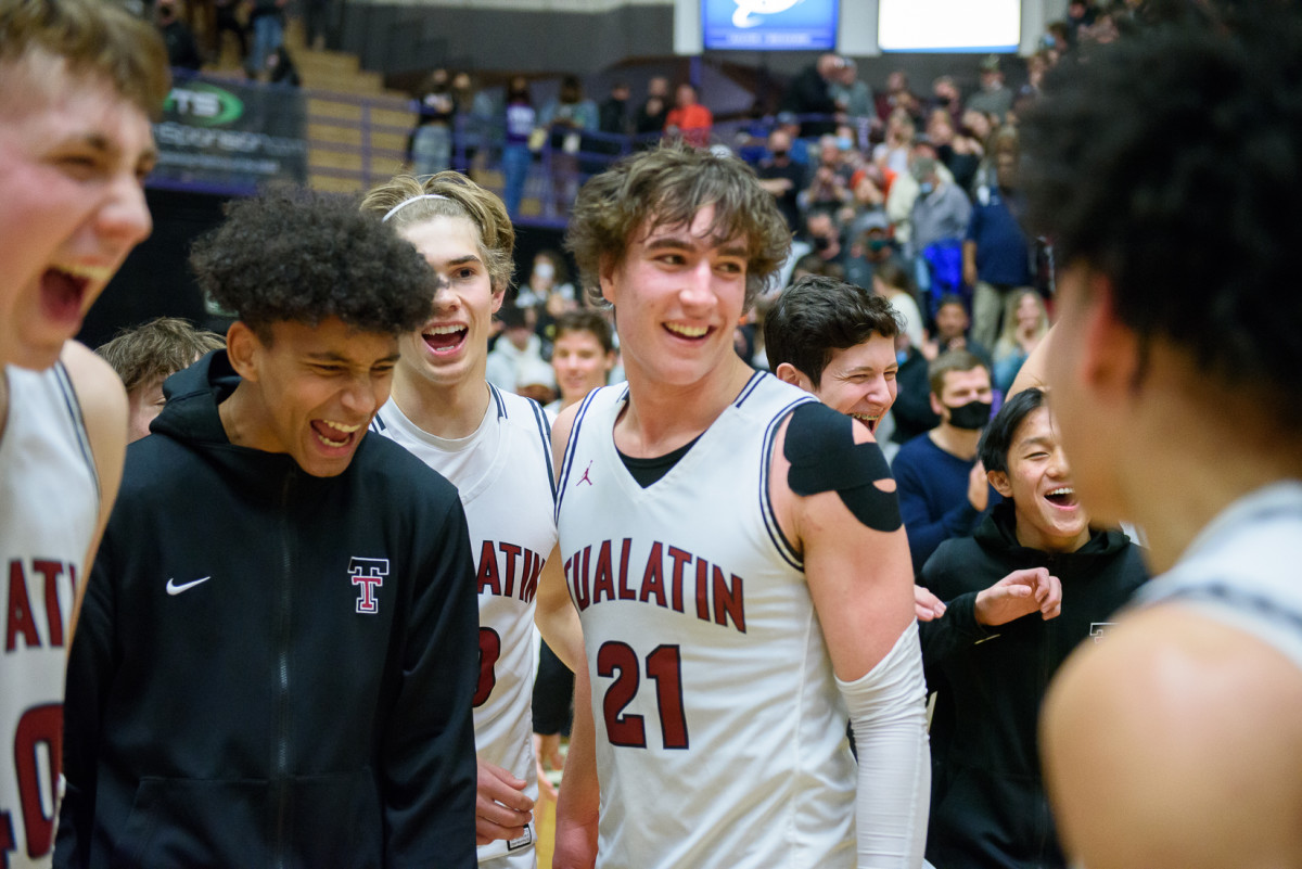 Tualatin Summit boys basketball Ken Waz 131