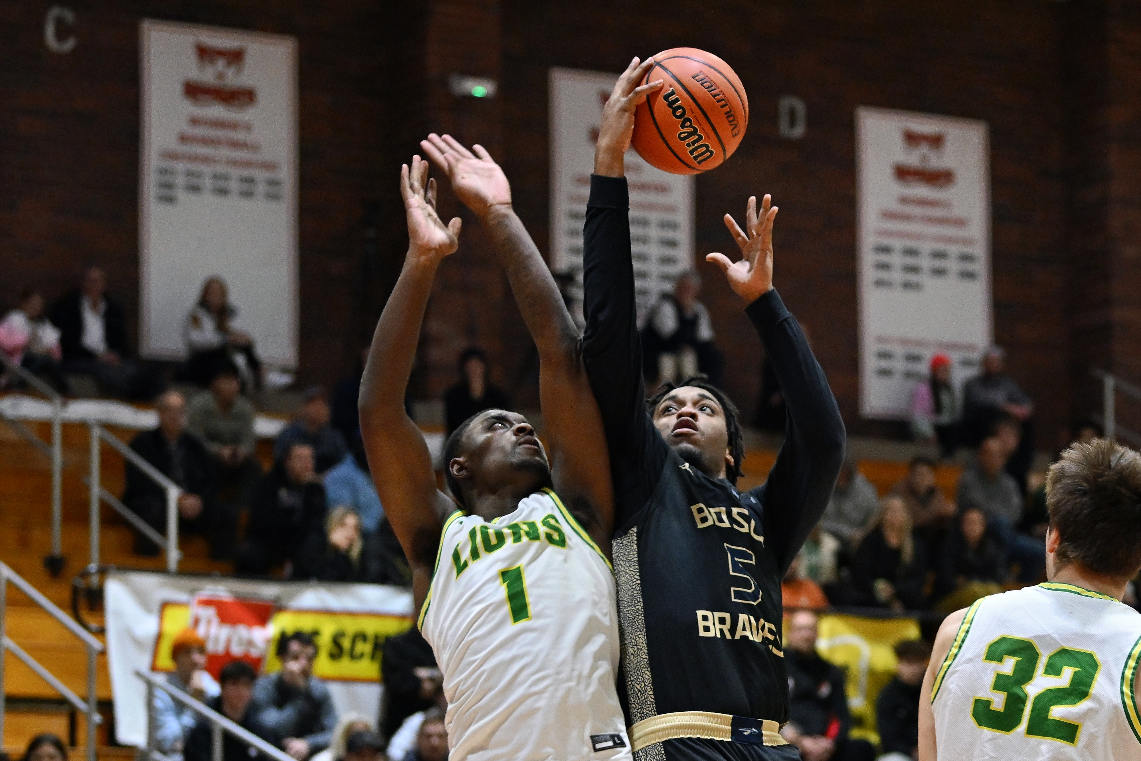 West Linn St. John Bosco boys basketball Oregon Capitol City Classic final Leon Neuschwander 4