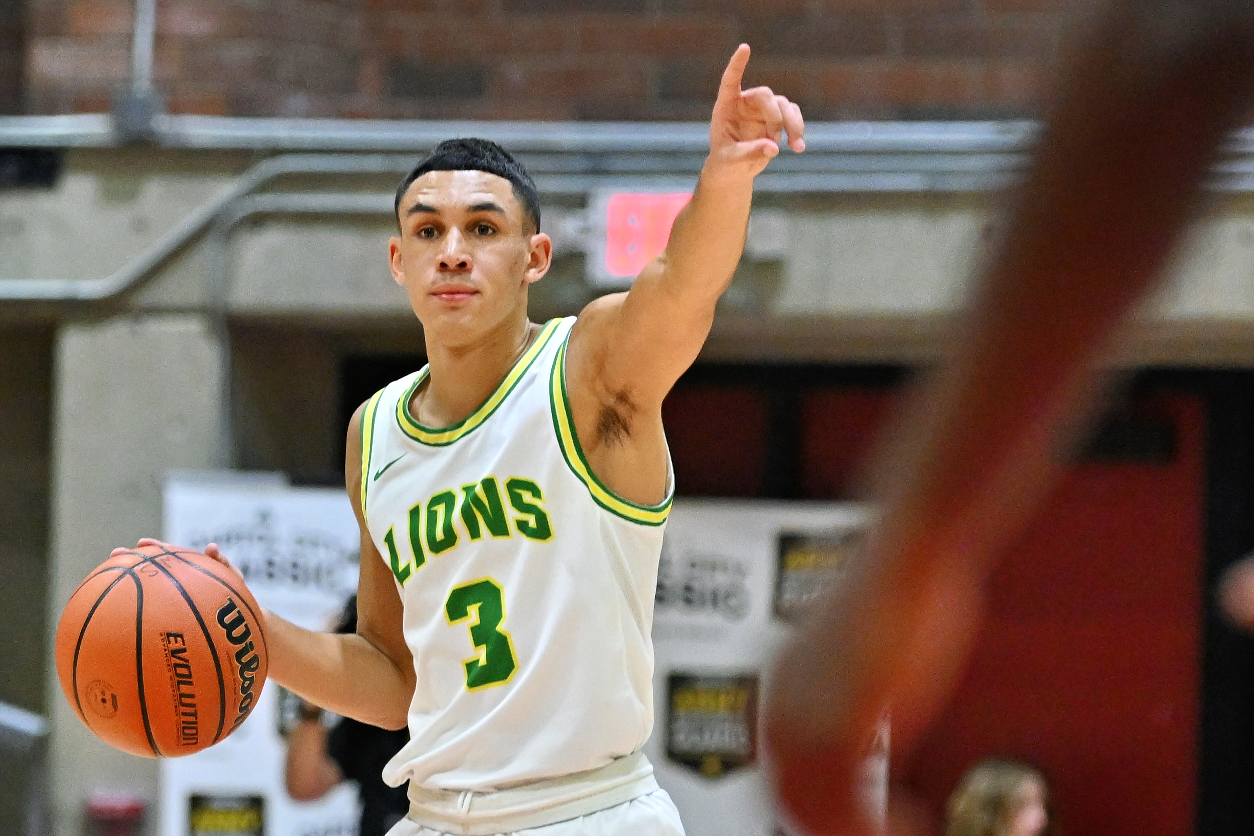 West Linn St. John Bosco boys basketball Oregon Capitol City Classic final Leon Neuschwander 21