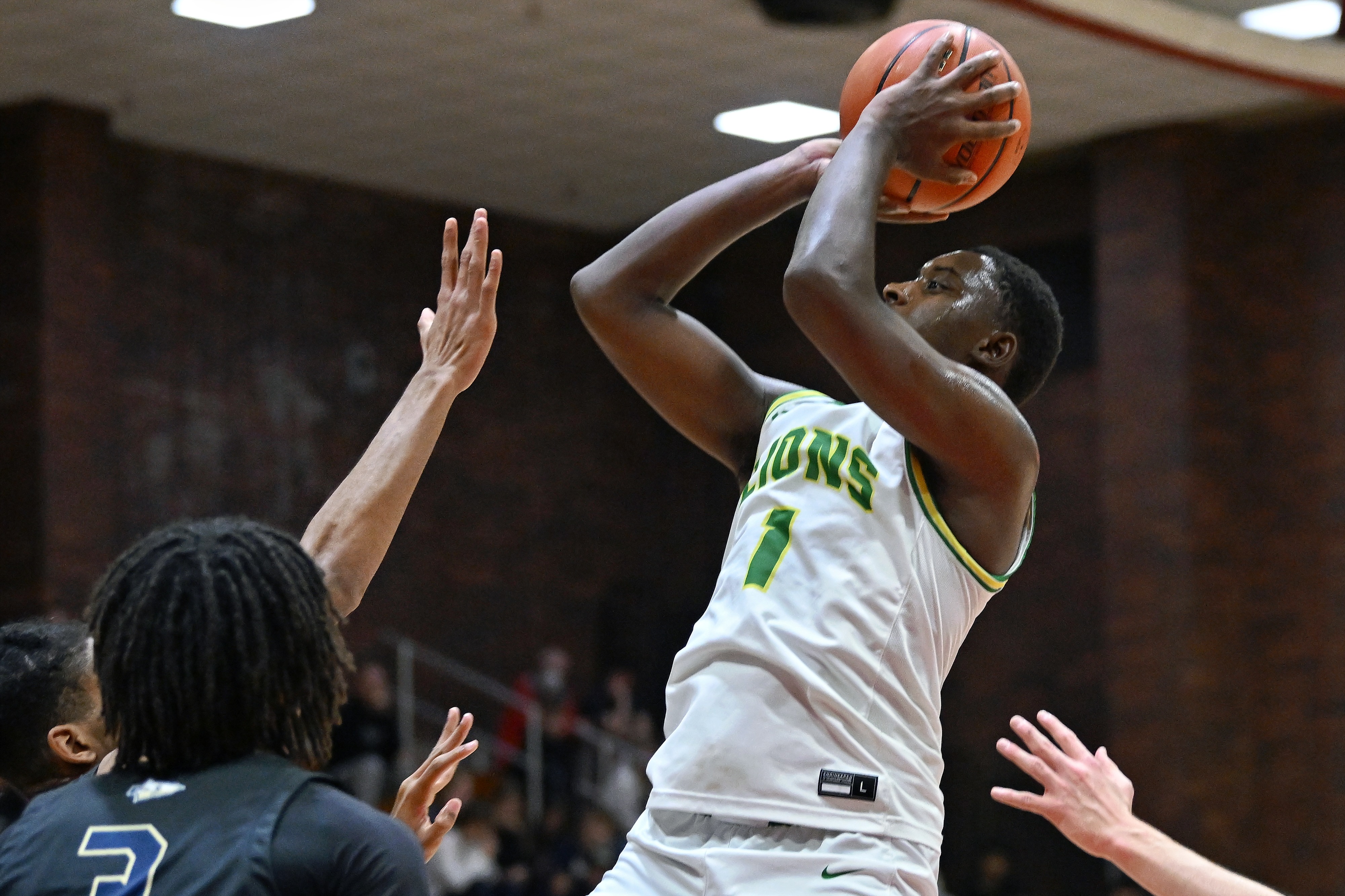 West Linn St. John Bosco boys basketball Oregon Capitol City Classic final Leon Neuschwander 26