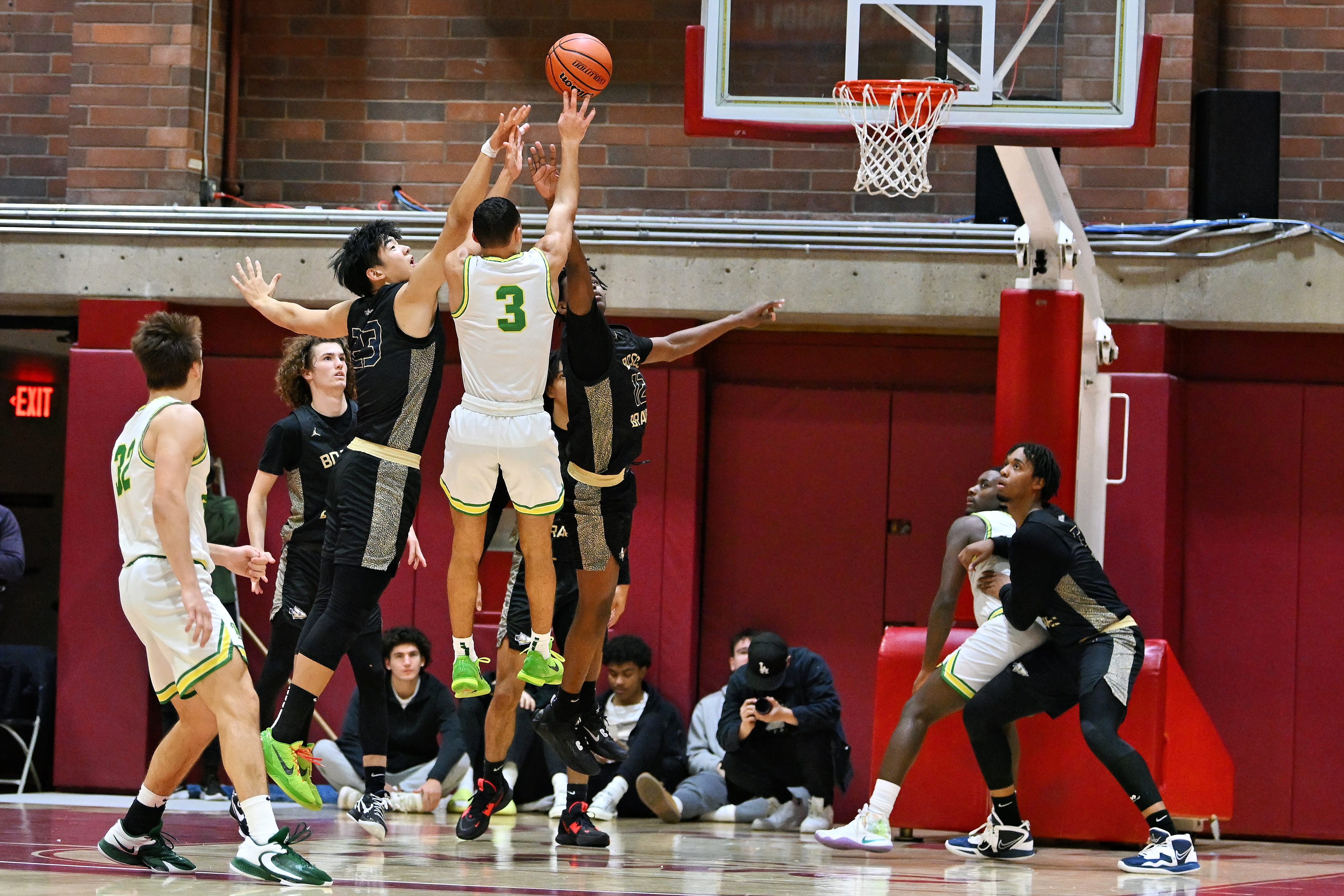 West Linn St. John Bosco boys basketball Oregon Capitol City Classic final Leon Neuschwander 31