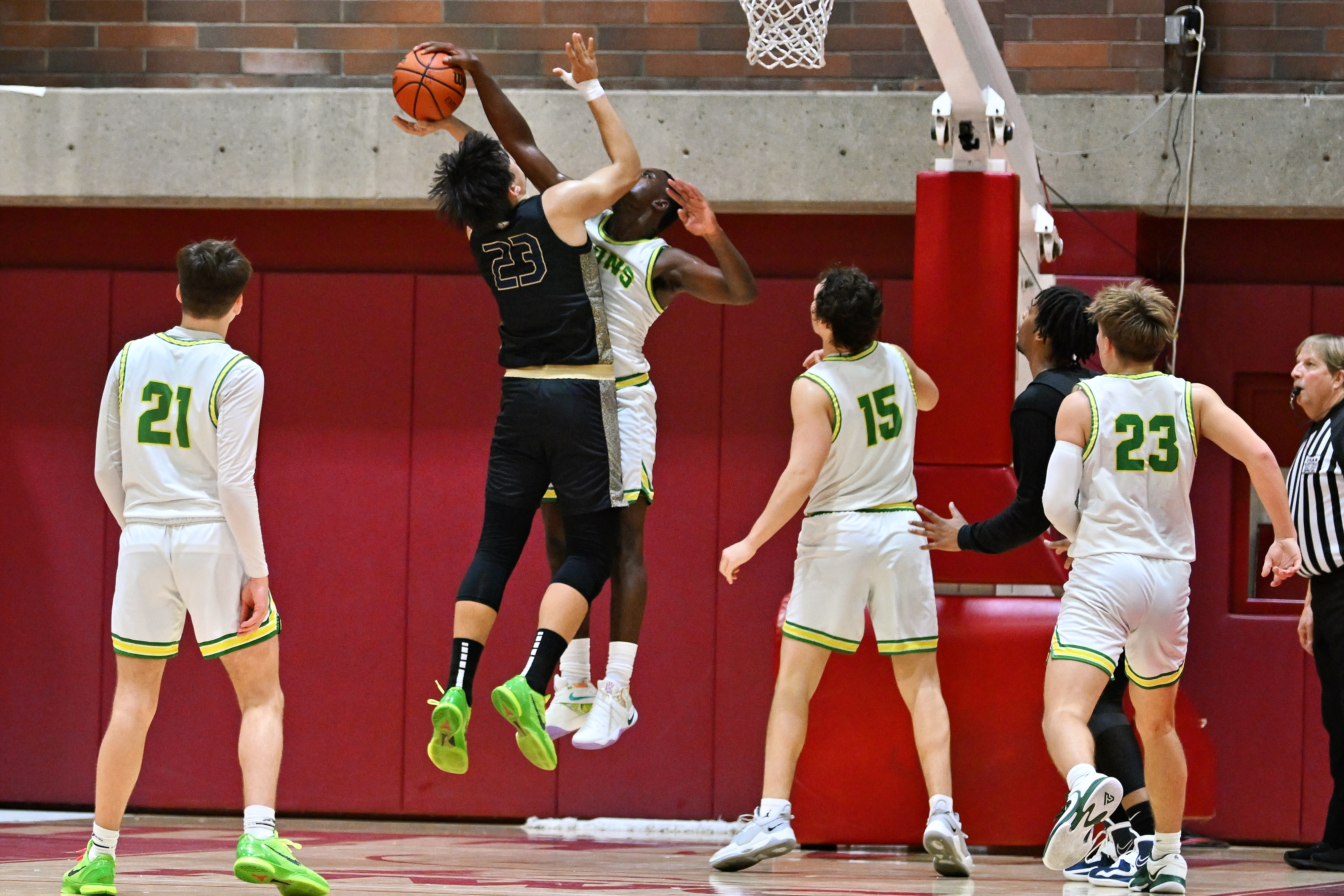 West Linn St. John Bosco boys basketball Oregon Capitol City Classic final Leon Neuschwander 53