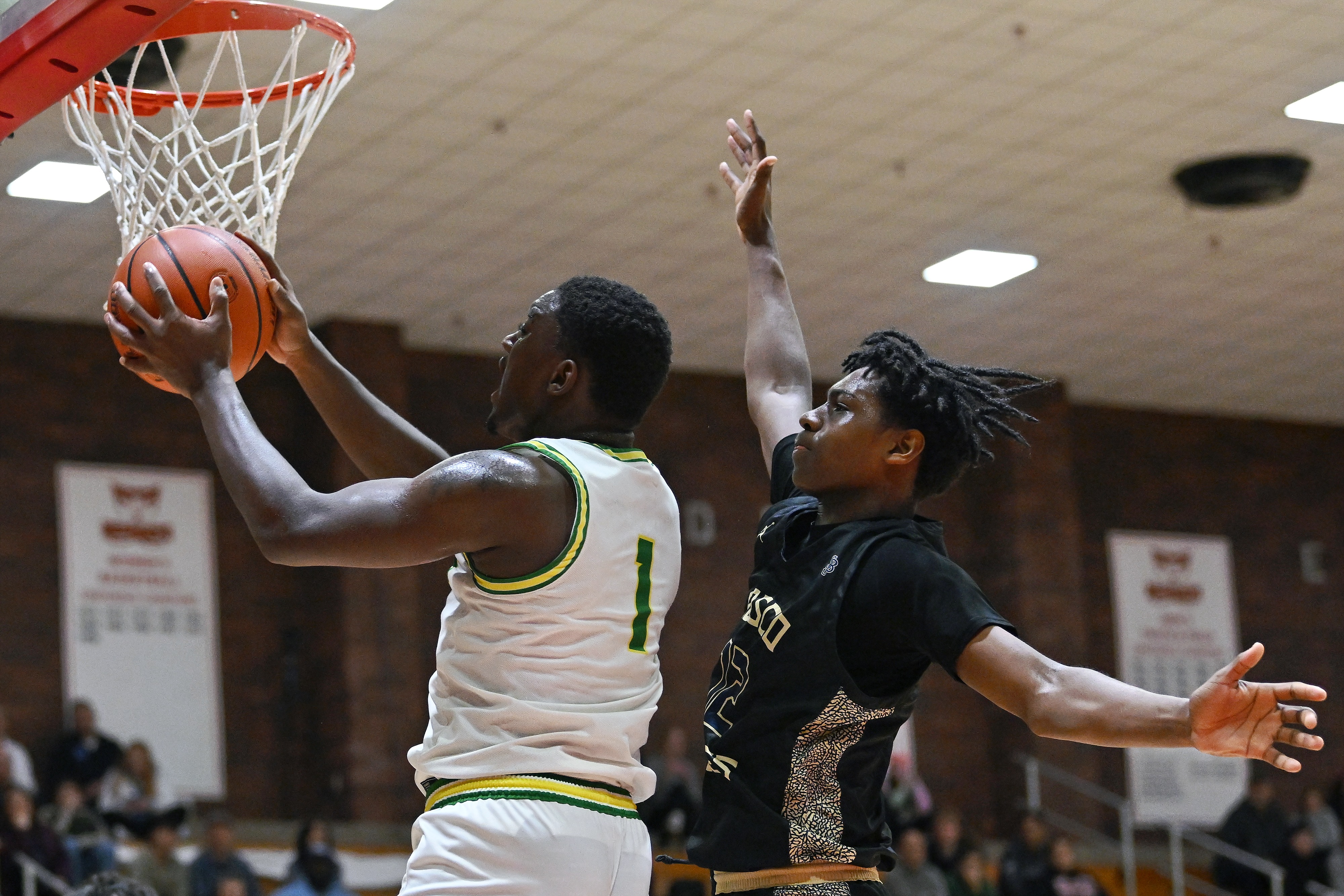 West Linn St. John Bosco boys basketball Oregon Capitol City Classic final Leon Neuschwander 54