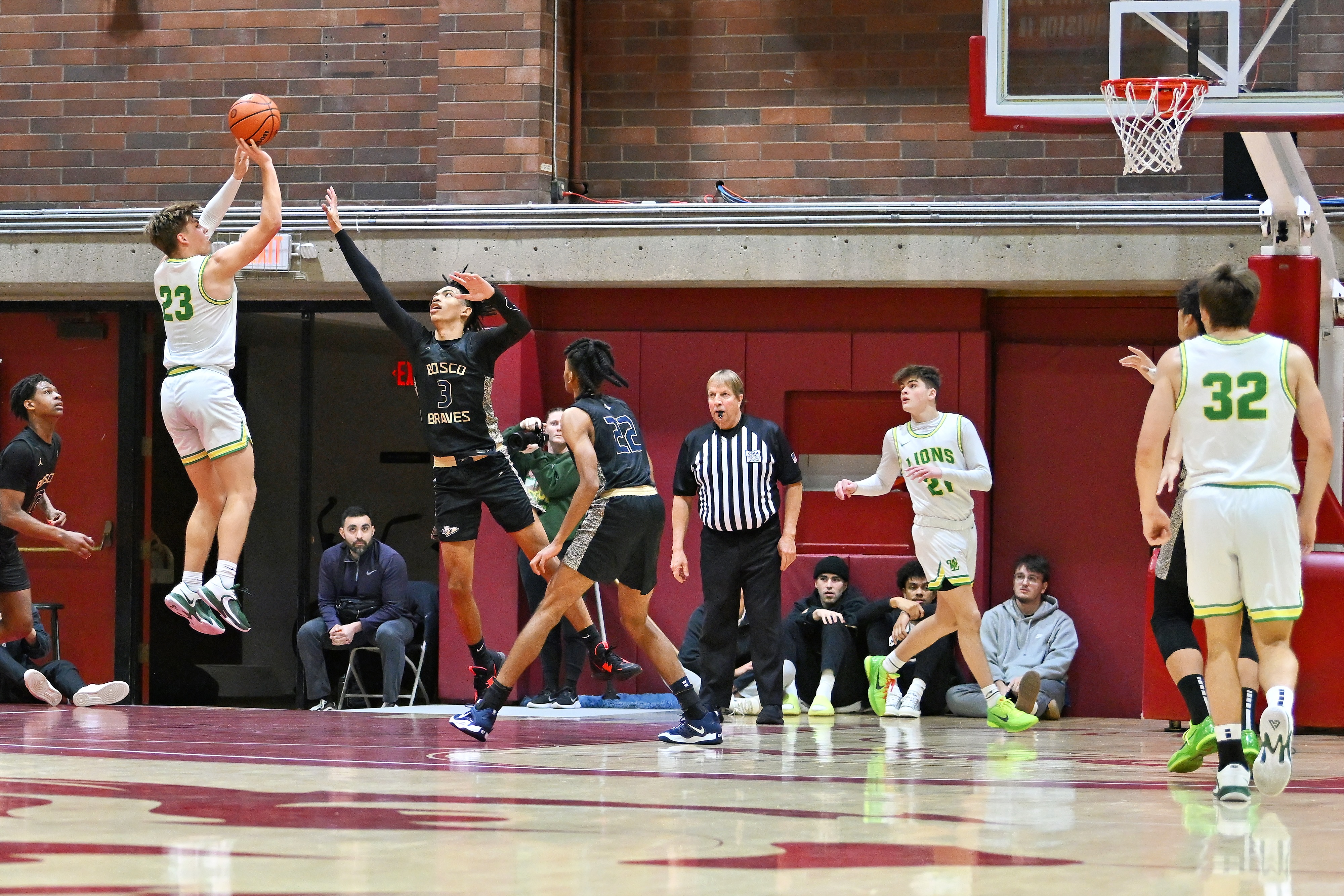 West Linn St. John Bosco boys basketball Oregon Capitol City Classic final Leon Neuschwander 43