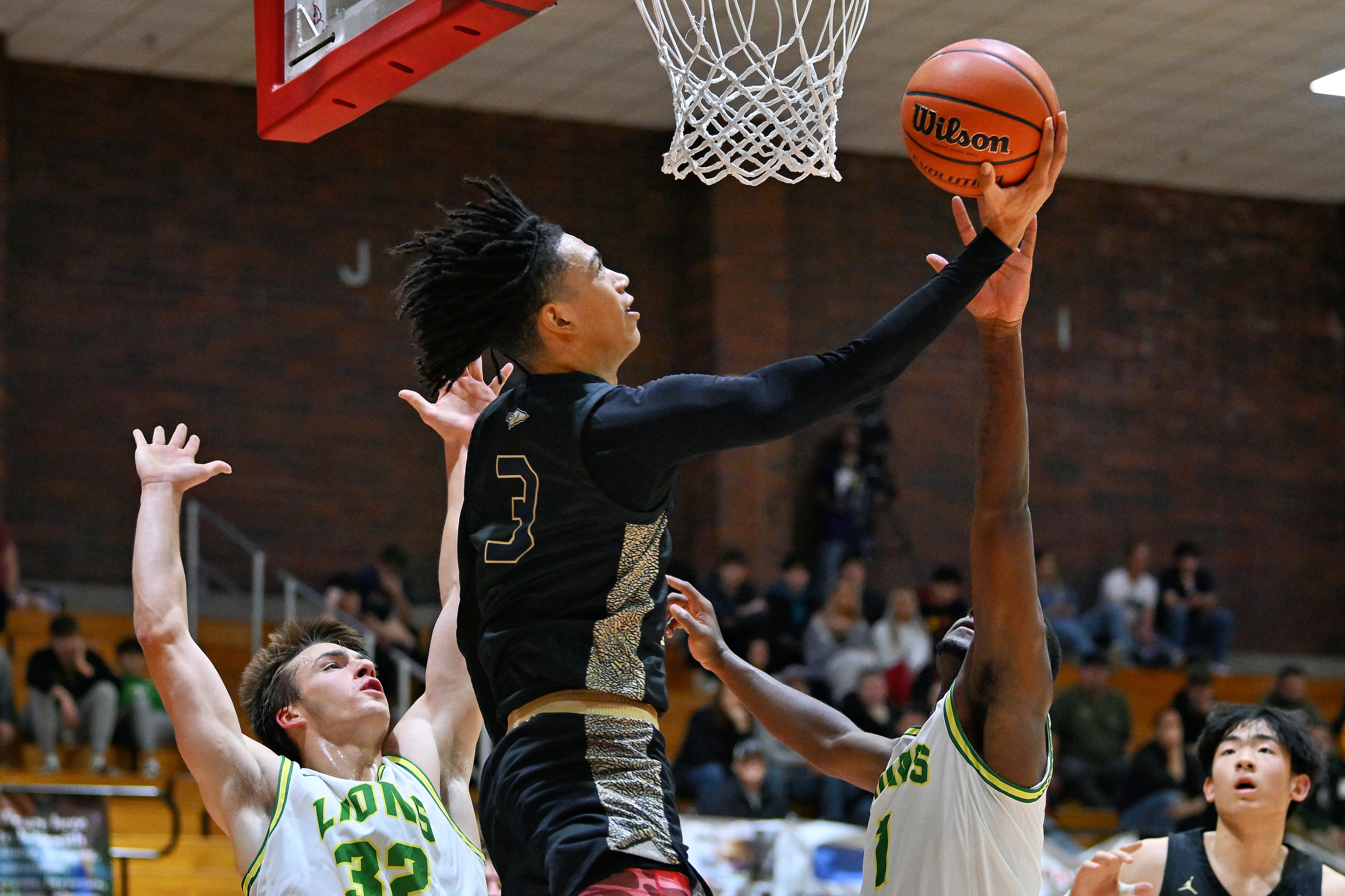 West Linn St. John Bosco boys basketball Oregon Capitol City Classic final Leon Neuschwander 42