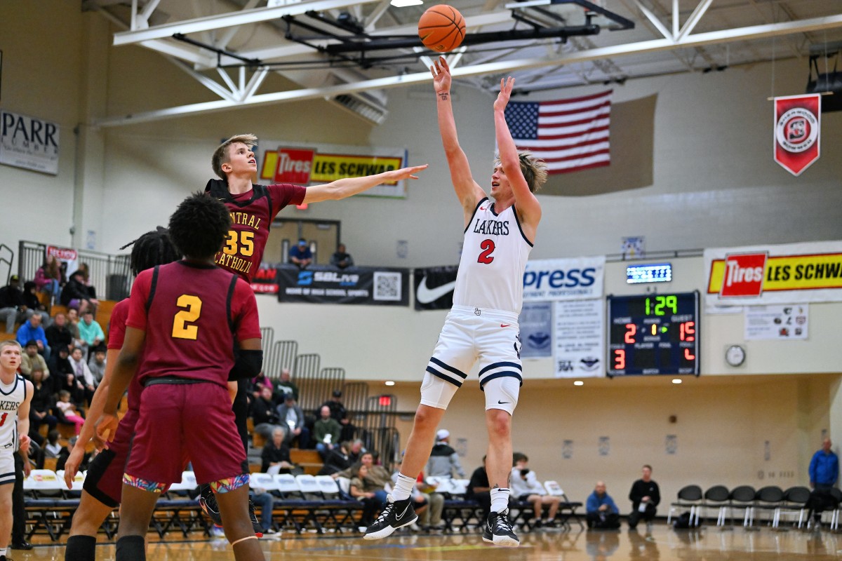 Central Catholic Lake Oswego boys basketball Les Schwab Invitational 2022 Leon Neuschwander 13