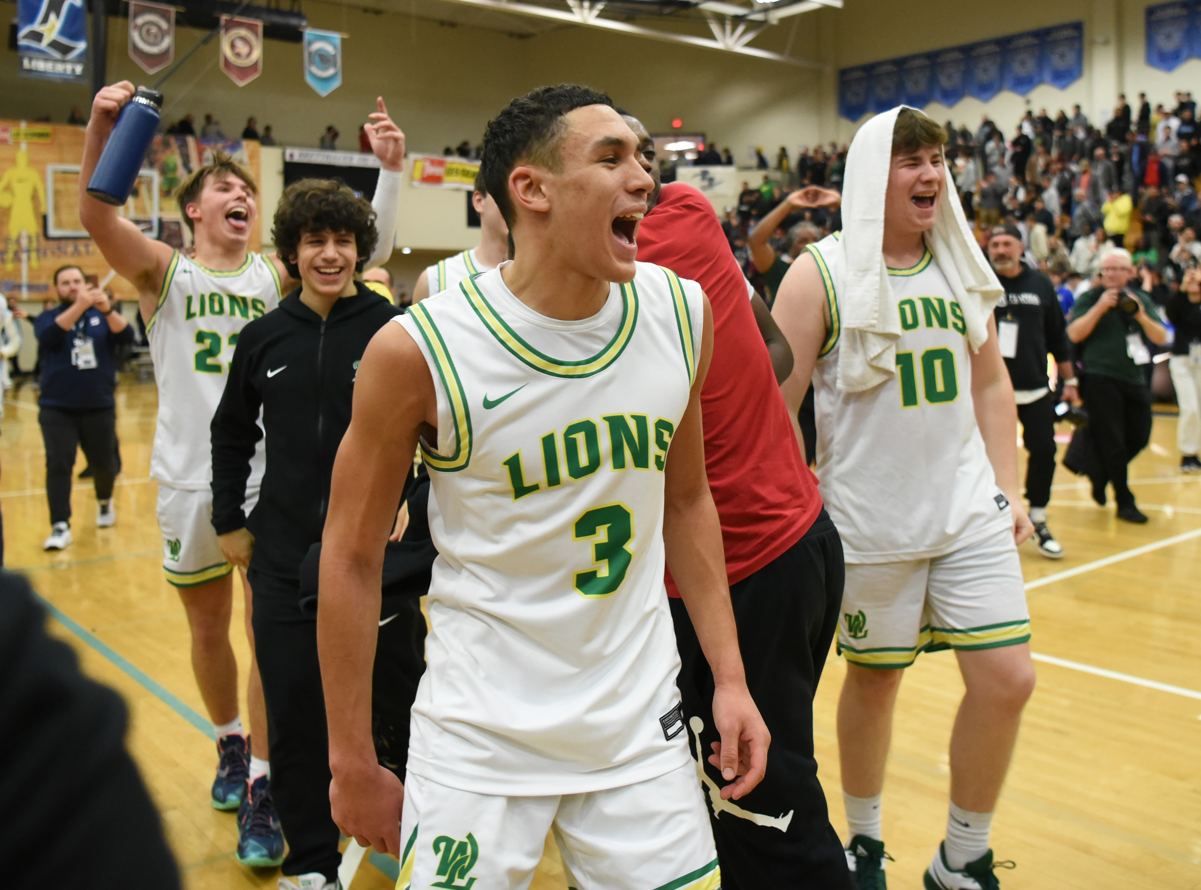 West Linn Sierra Canyon Les Schwab Invitational Taylor Balkom 60