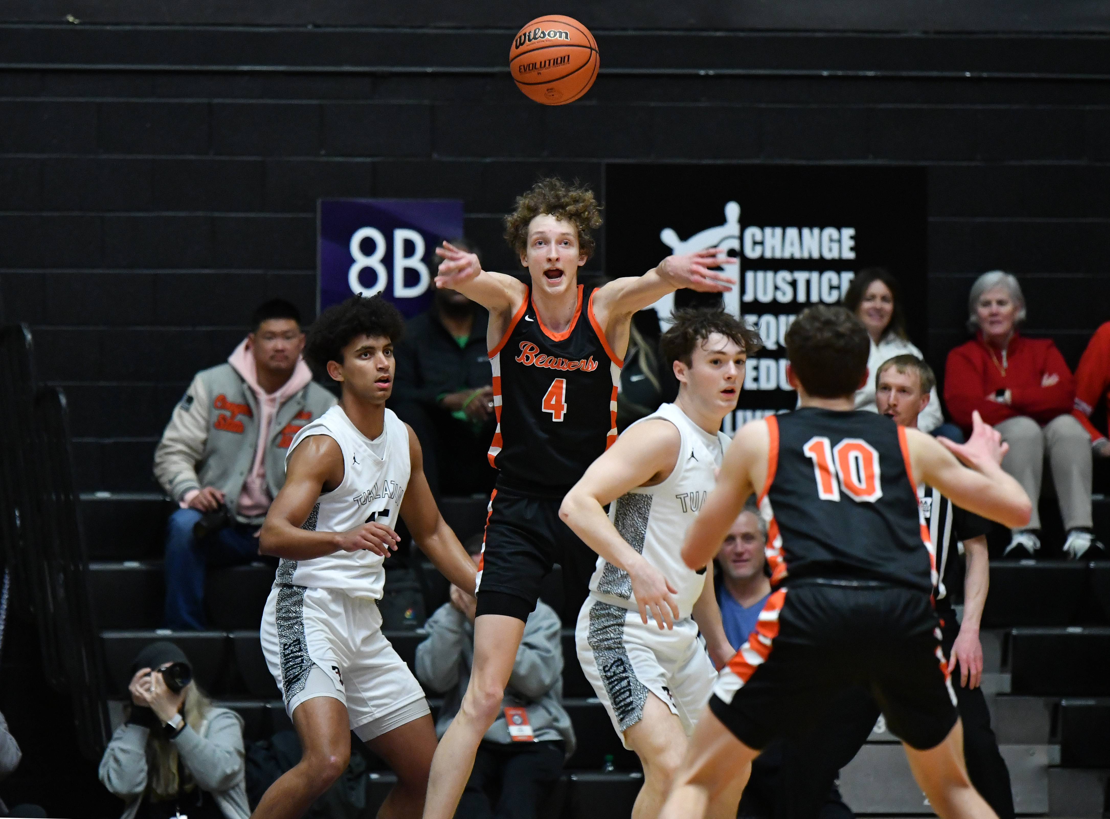 Beaverton Tualatin 6A Oregon boys basketball quarterfinal Taylor Balkom 18