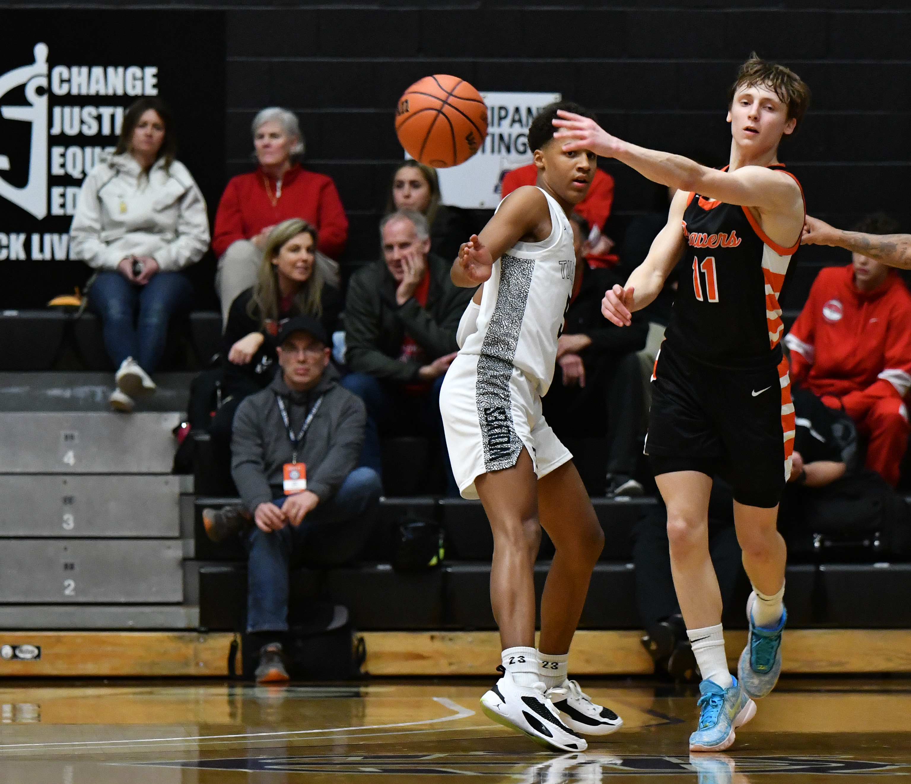 Beaverton Tualatin 6A Oregon boys basketball quarterfinal Taylor Balkom 23