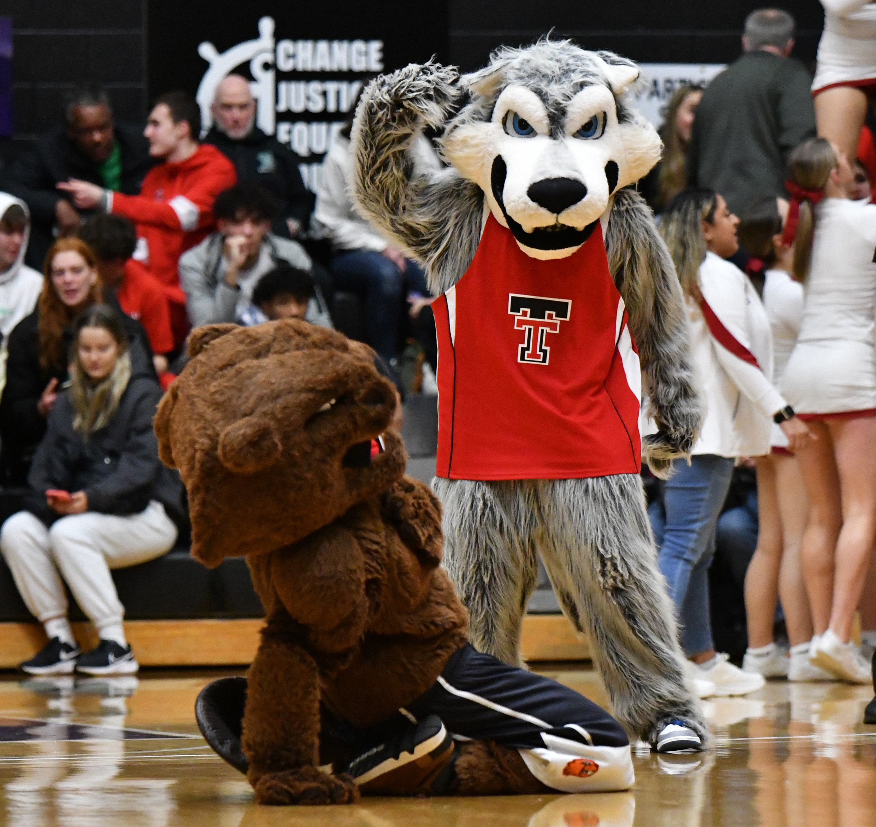 Beaverton Tualatin 6A Oregon boys basketball quarterfinal Taylor Balkom 36