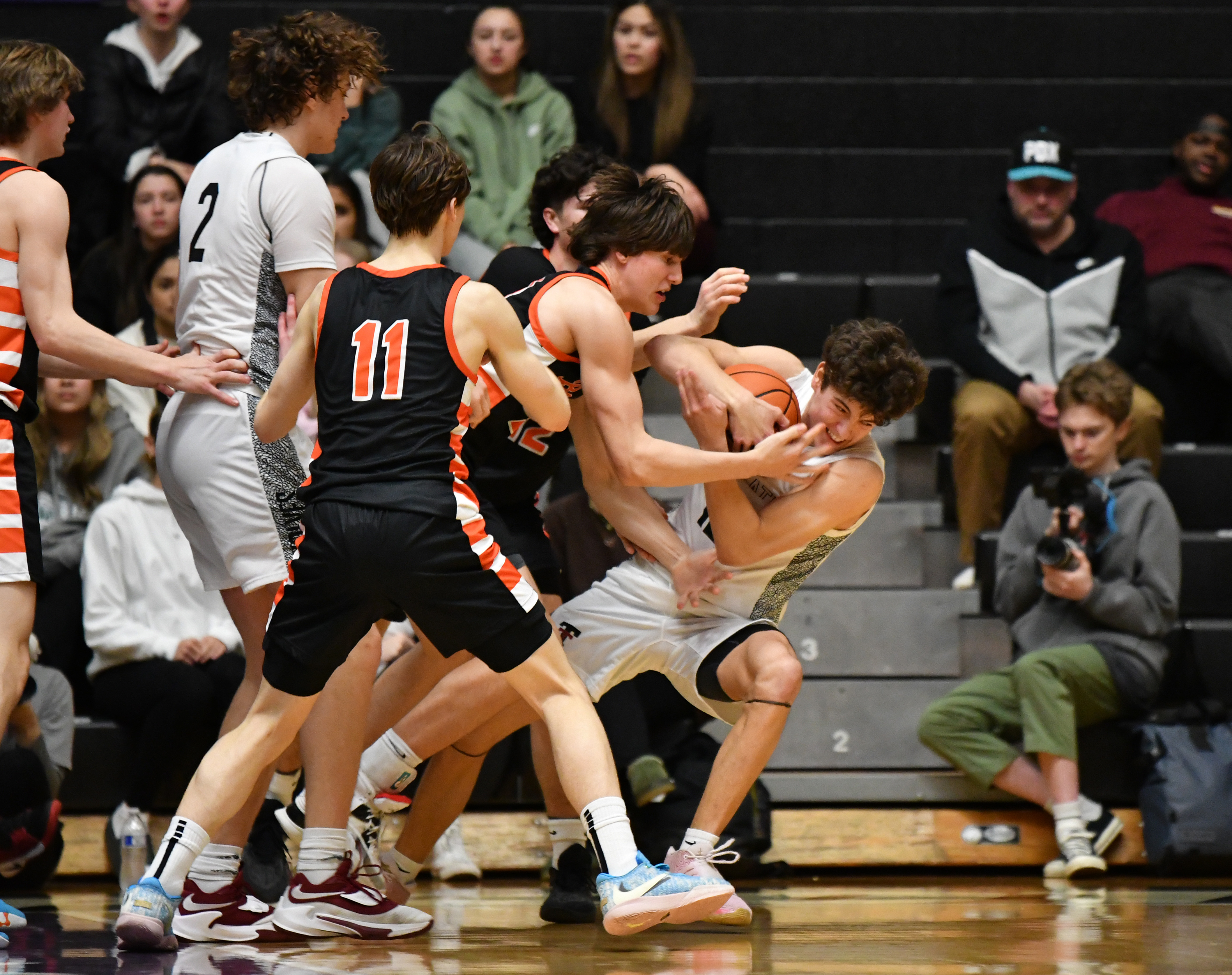 Beaverton Tualatin 6A Oregon boys basketball quarterfinal Taylor Balkom 47