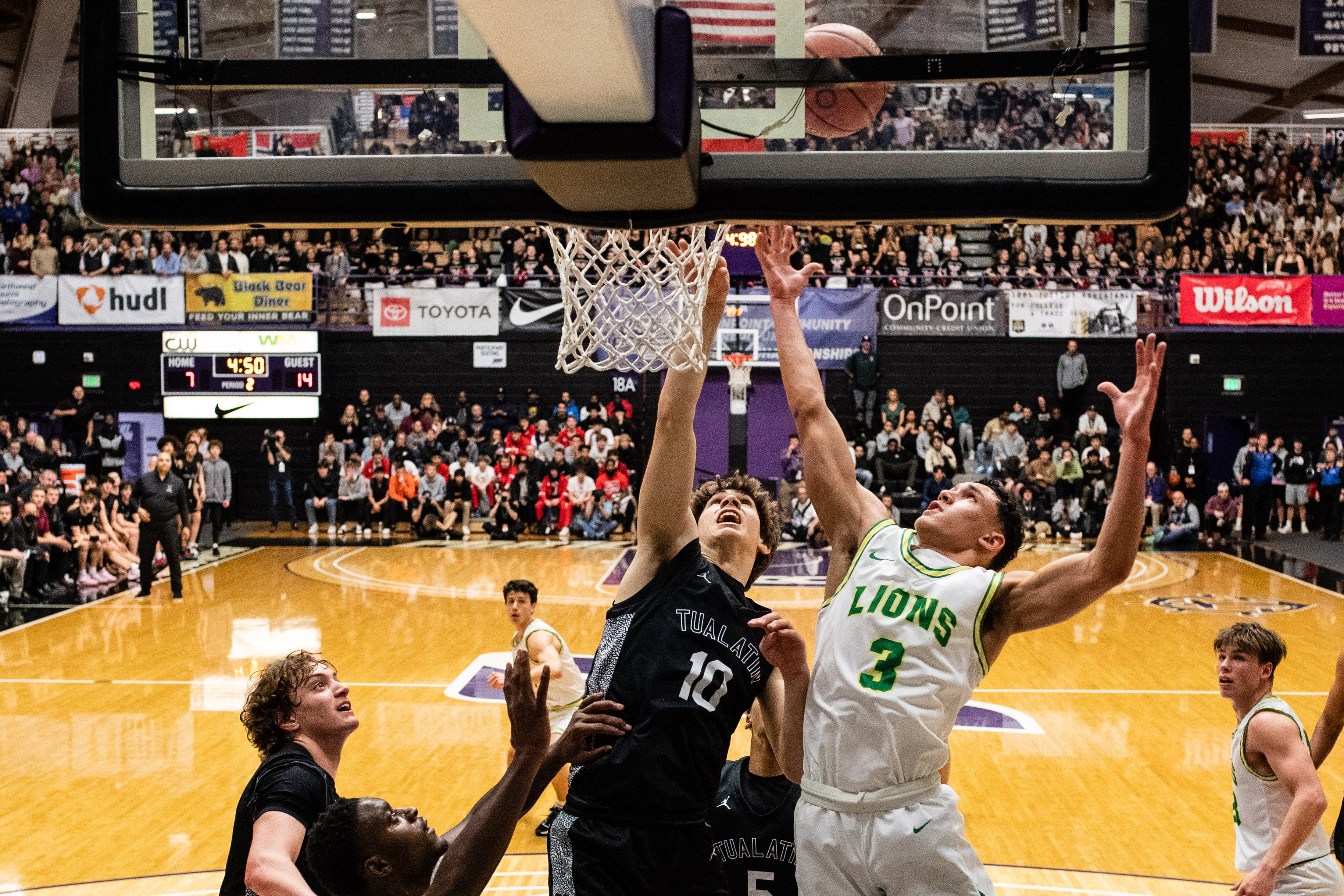 West Linn Tualatin 6A Oregon boys basketball final Naji Saker 1 -82