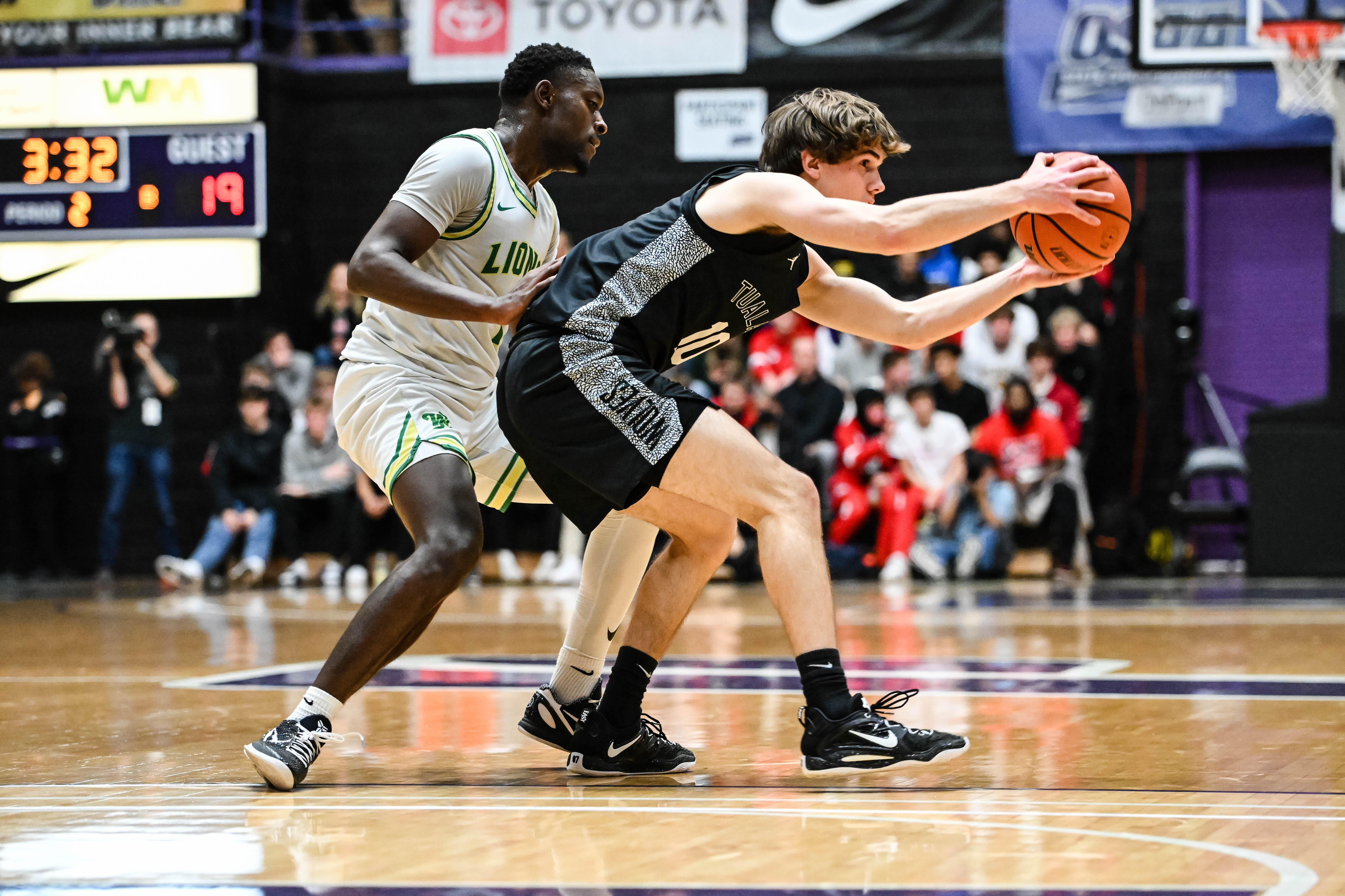 West Linn Tualatin 6A Oregon boys basketball final Naji Saker 1 -95