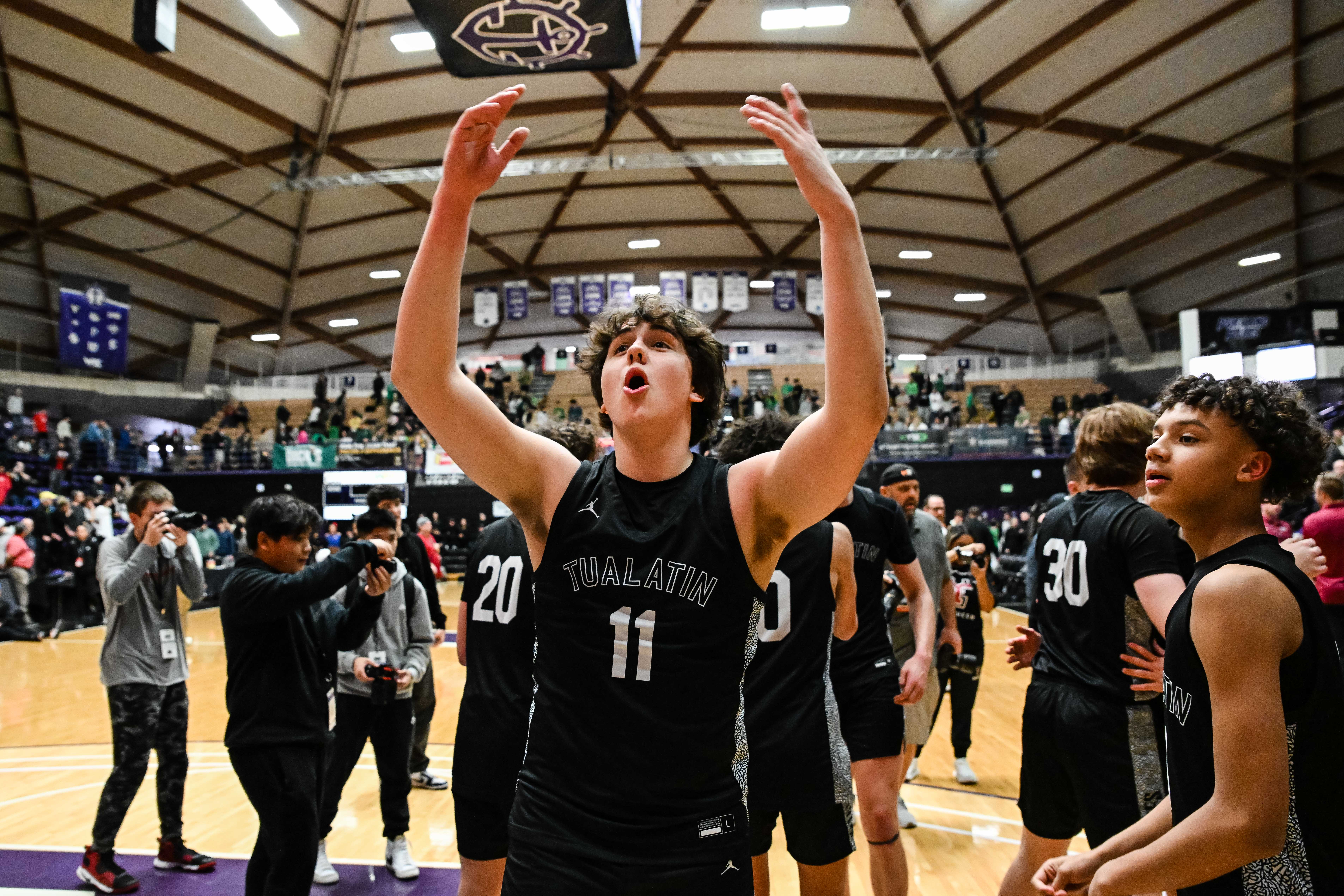 West Linn Tualatin 6A Oregon boys basketball final Naji Saker 1 -214