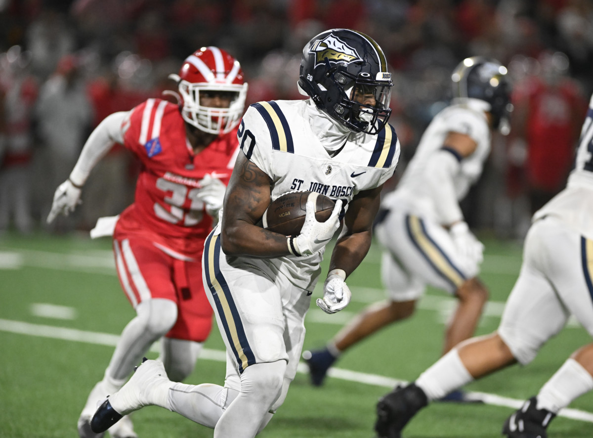 Bosco's bruiser junior RB Cam Jones rushed for more than 100 yards and a touchdown on Friday. Photo: Heston Quan. 