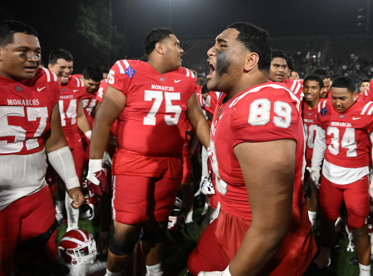 St John Bosco vs Mater Dei October 7, 2022 Photo-Heston Quan69 (1)