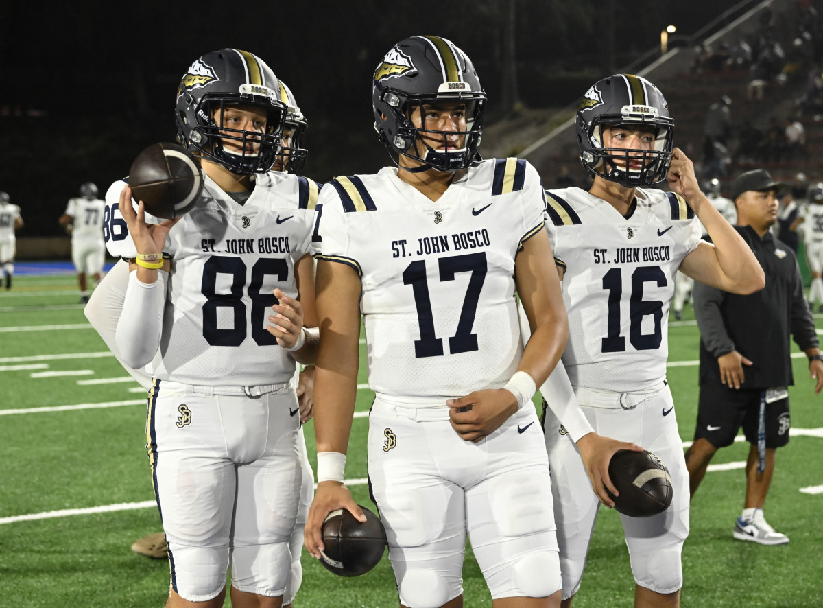 St John Bosco vs Mater Dei October 7, 2022 Photo-Heston Quan77