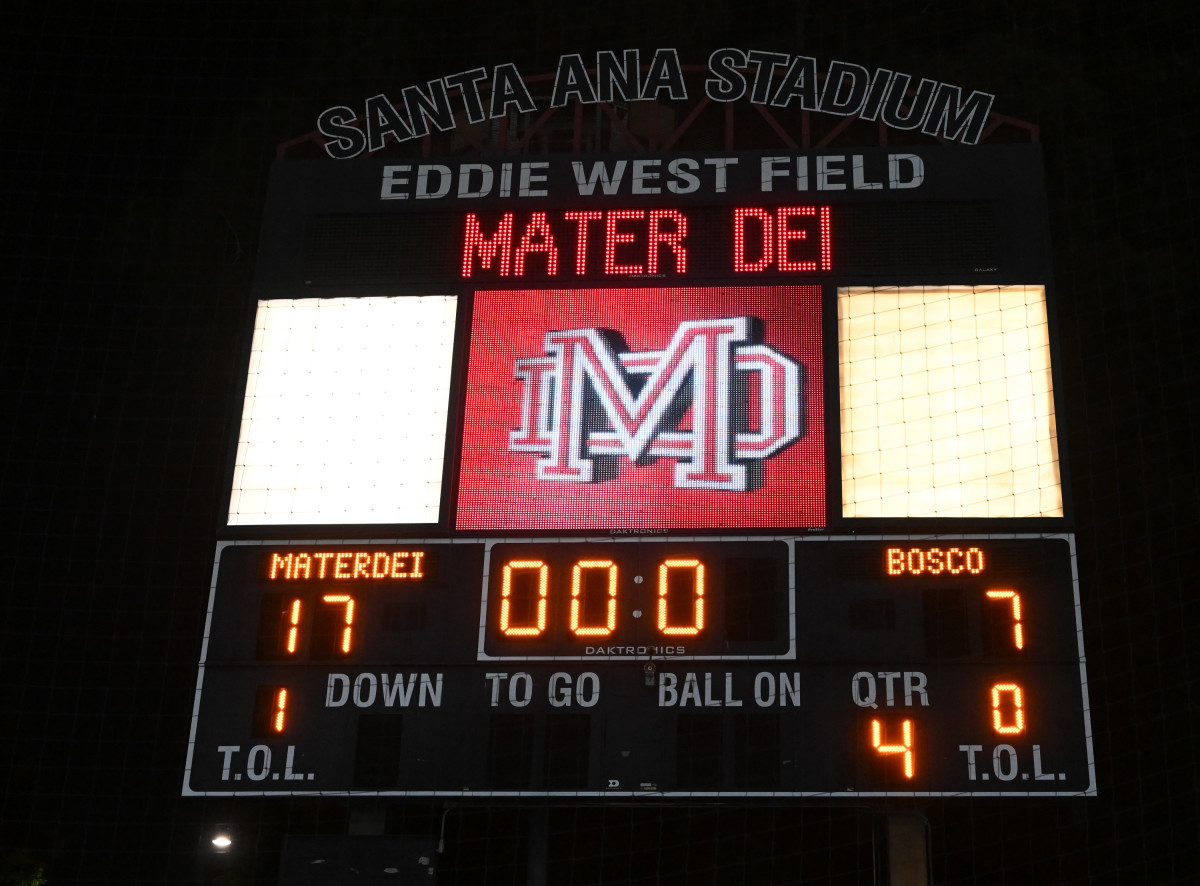 Mater Dei defeated St. John Bosco 17-7 at home in Santa Ana, California on October 7, 2022 in the most anticipated game of the year.