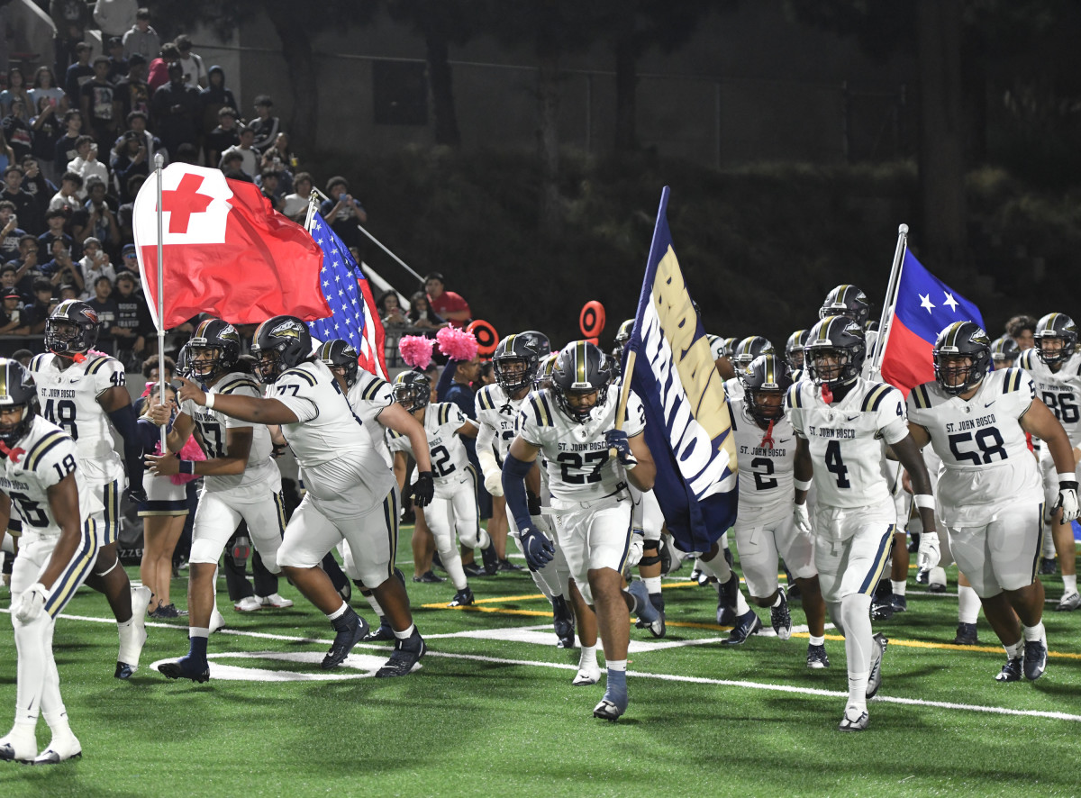 St John Bosco vs Mater Dei October 7, 2022 Photo-Heston Quan94