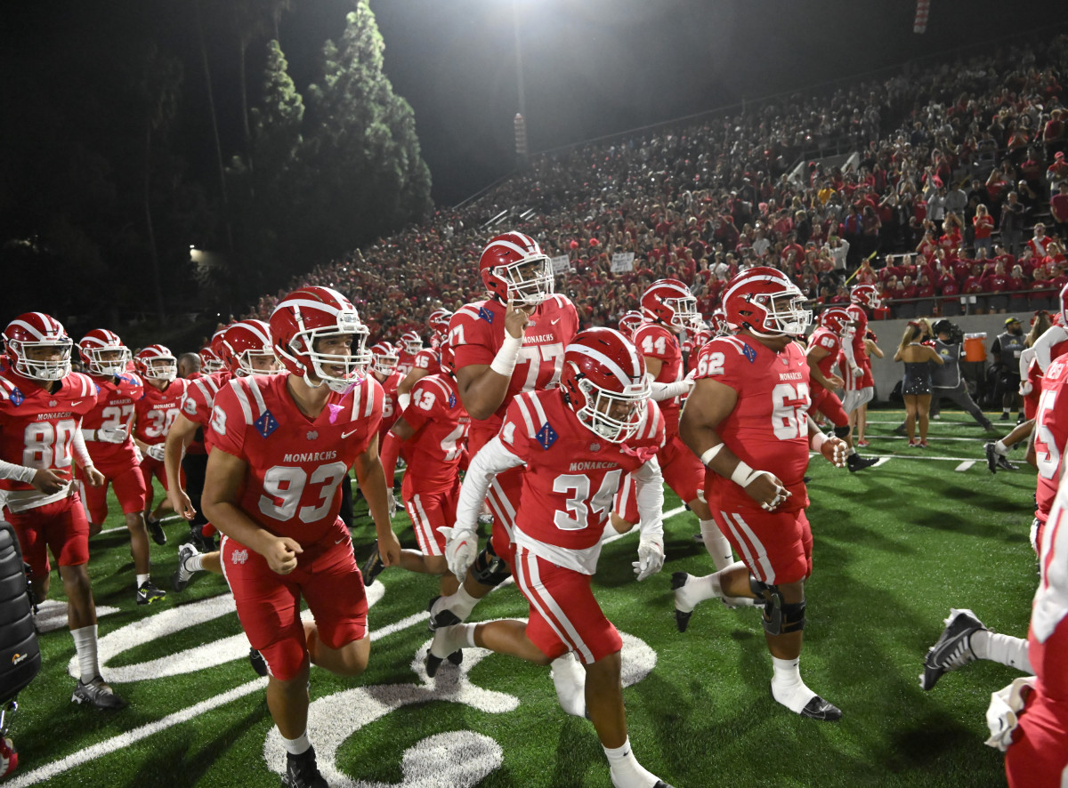 St John Bosco vs Mater Dei October 7, 2022 Photo-Heston Quan98