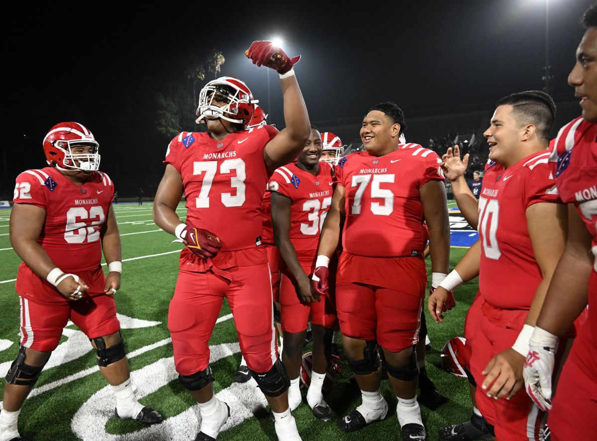 Mater Dei-St. John Bosco FB Heston Quan Oct. 7 2022 H4rcp6Fg