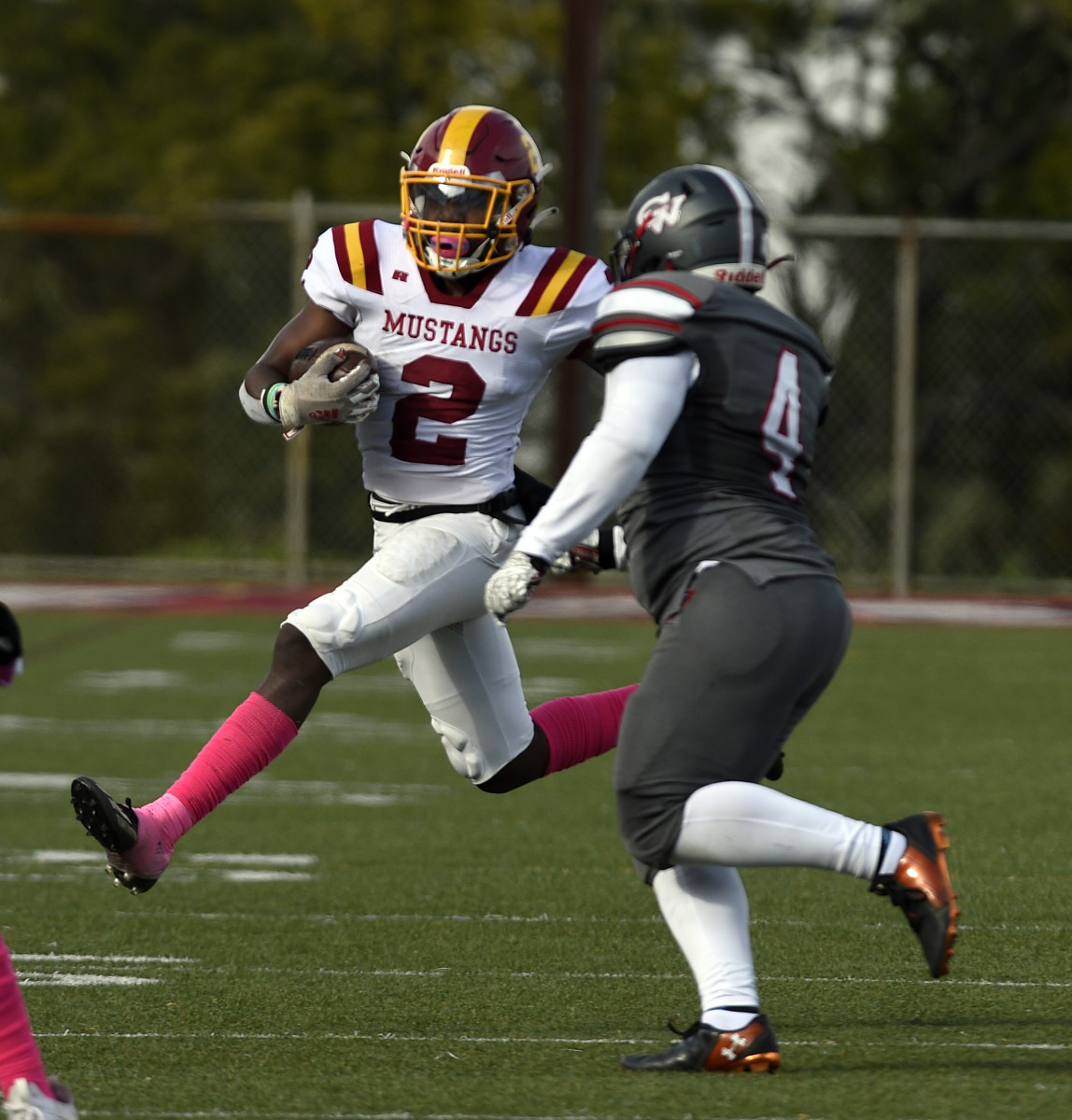 Ricky Underwood (2), who gained more than 1,000 yards as a junior, has been out since the opener with a broken collarbone. He had several long runs Friday. Photo: Eric Taylor