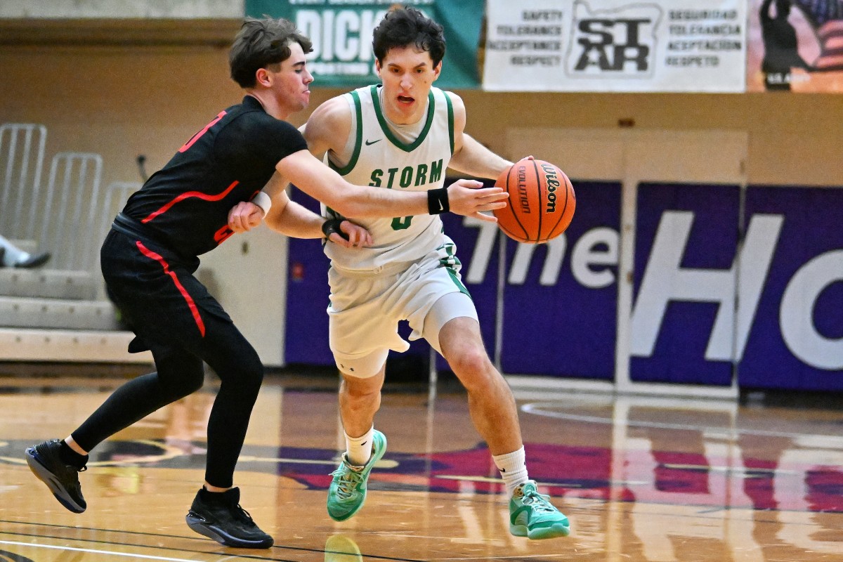 a Summit Mountain View 5A Oregon boys basketball quarterfinal 2024 Leon Neuschwander 4