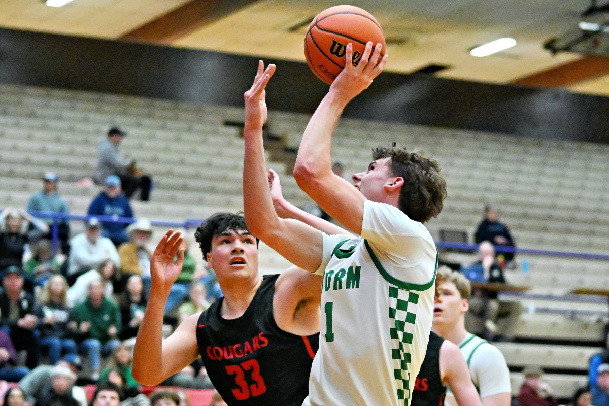 a Summit Mountain View 5A Oregon boys basketball quarterfinal 2024 Leon Neuschwander 50