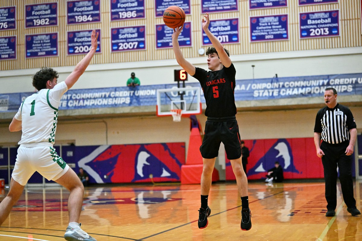 a Summit Mountain View 5A Oregon boys basketball quarterfinal 2024 Leon Neuschwander 26