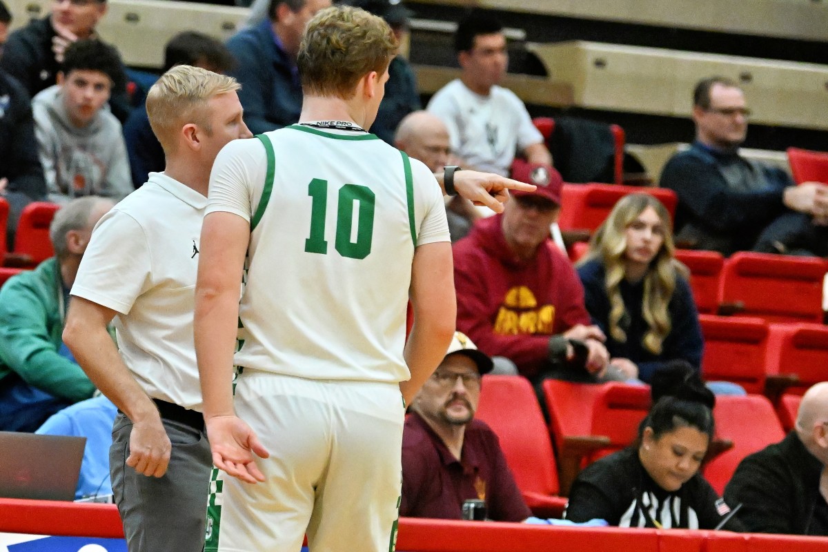 a Summit Mountain View 5A Oregon boys basketball quarterfinal 2024 Leon Neuschwander 27