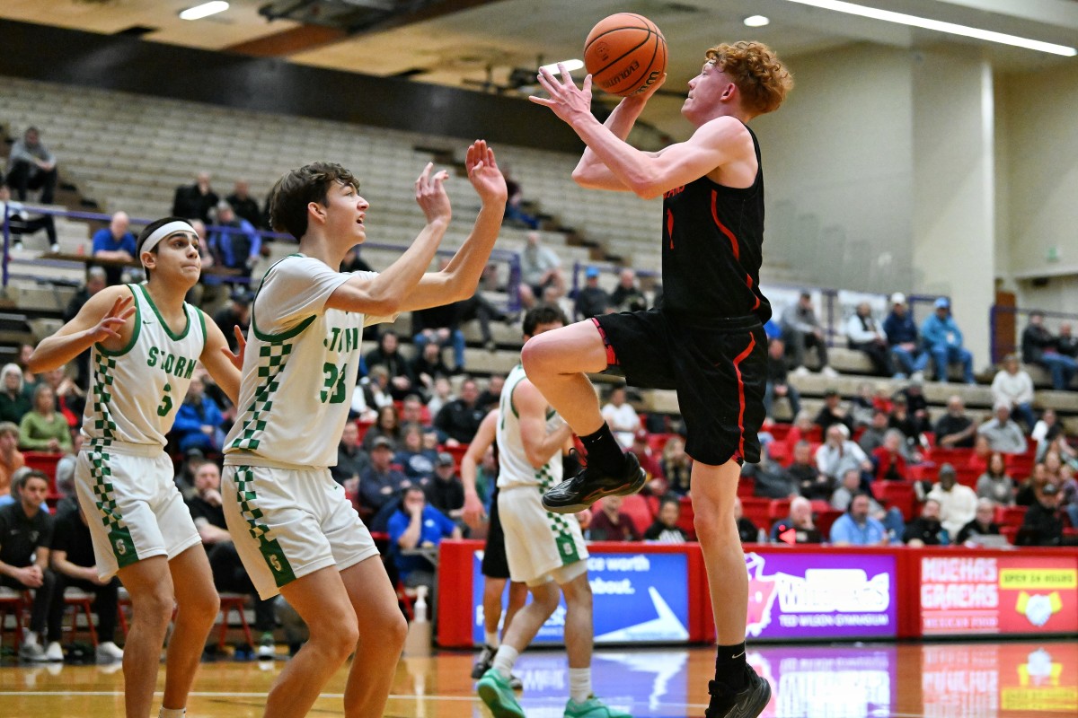 a Summit Mountain View 5A Oregon boys basketball quarterfinal 2024 Leon Neuschwander 37