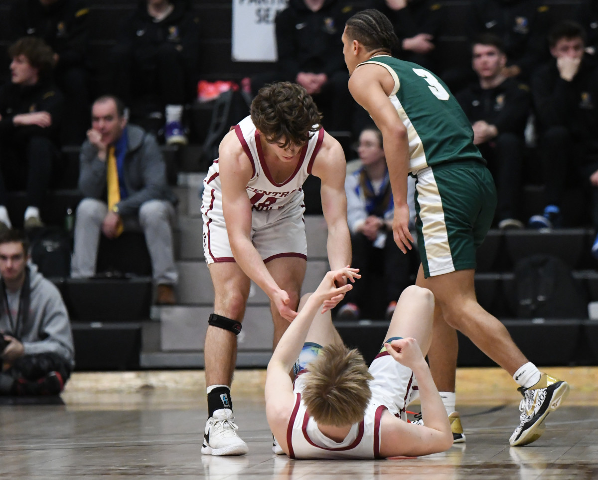 Jesuit Central Catholic 6A Oregon boys basketball quarterfinal 2024 Taylor Balkom 35