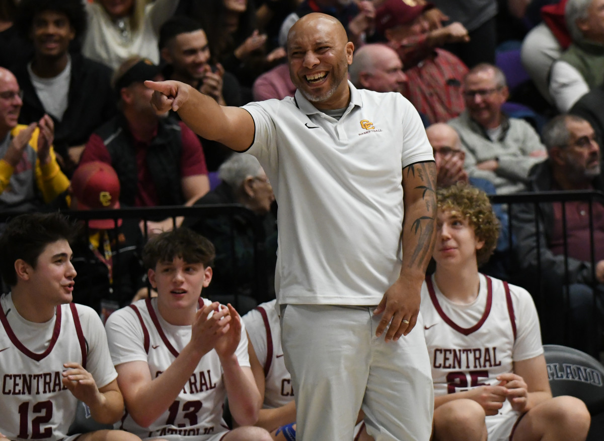 Jesuit Central Catholic 6A Oregon boys basketball quarterfinal 2024 Taylor Balkom 46