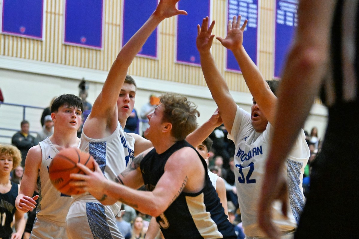 a Woodburn West Albany 5A Oregon boys basketball quarterfinal 2024 Leon Neuschwander 47