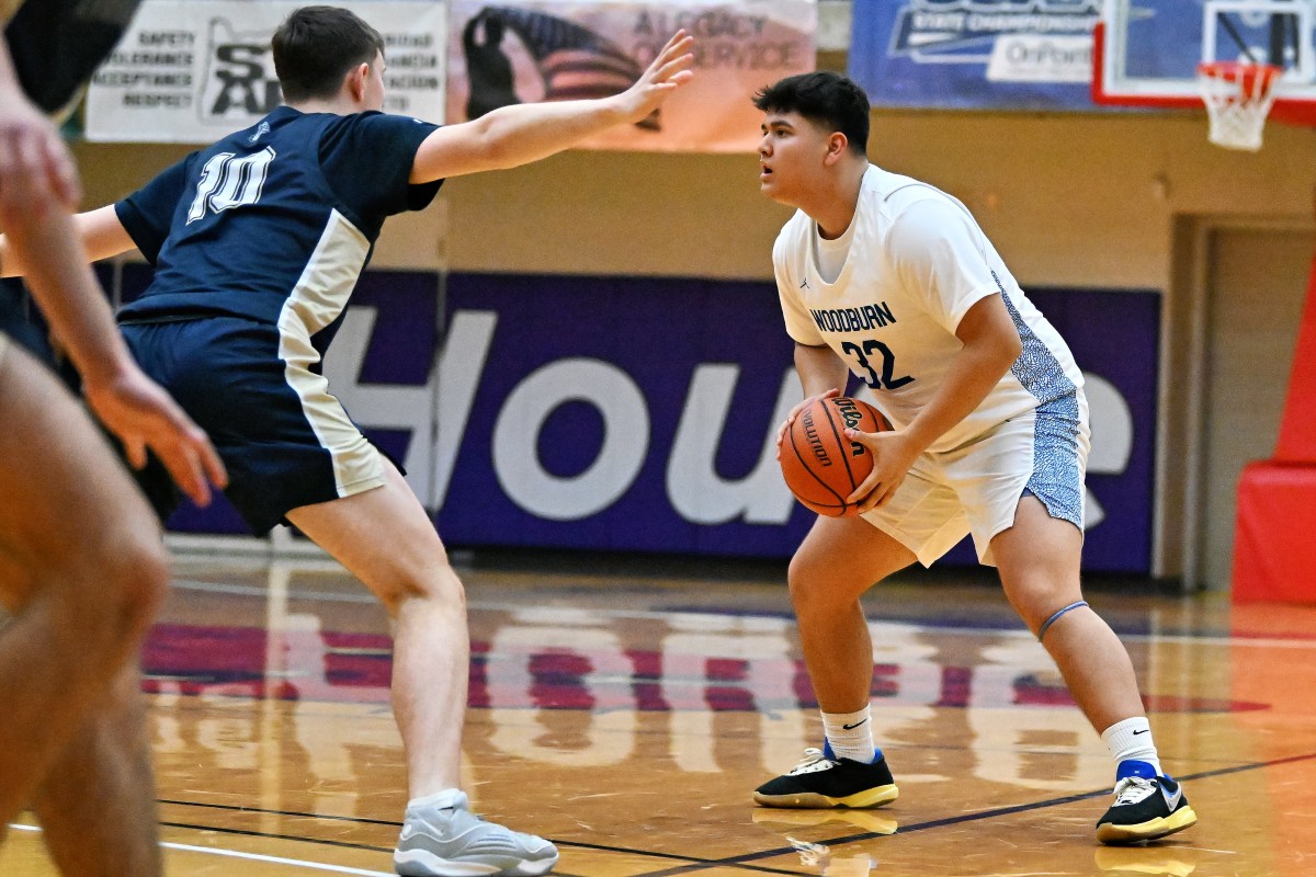 a Woodburn West Albany 5A Oregon boys basketball quarterfinal 2024 Leon Neuschwander 2