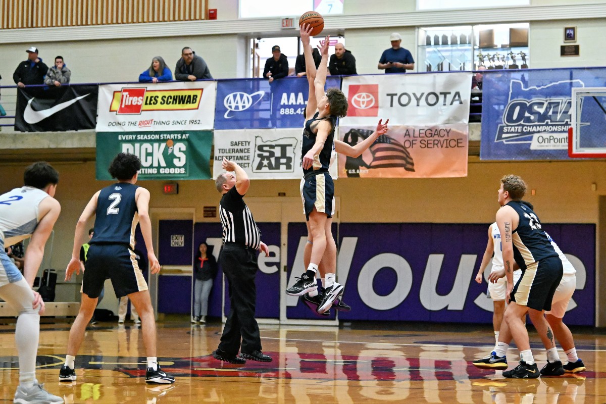 a Woodburn West Albany 5A Oregon boys basketball quarterfinal 2024 Leon Neuschwander 1