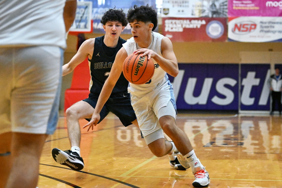 a Woodburn West Albany 5A Oregon boys basketball quarterfinal 2024 Leon Neuschwander 5