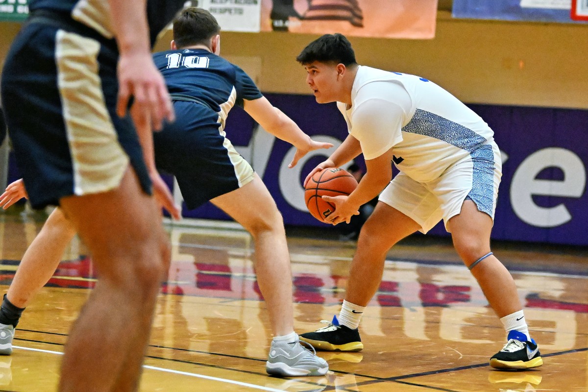 a Woodburn West Albany 5A Oregon boys basketball quarterfinal 2024 Leon Neuschwander 10