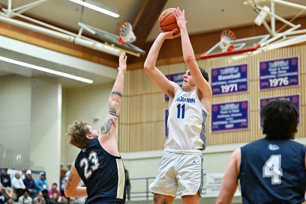 a Woodburn West Albany 5A Oregon boys basketball quarterfinal 2024 Leon Neuschwander 38